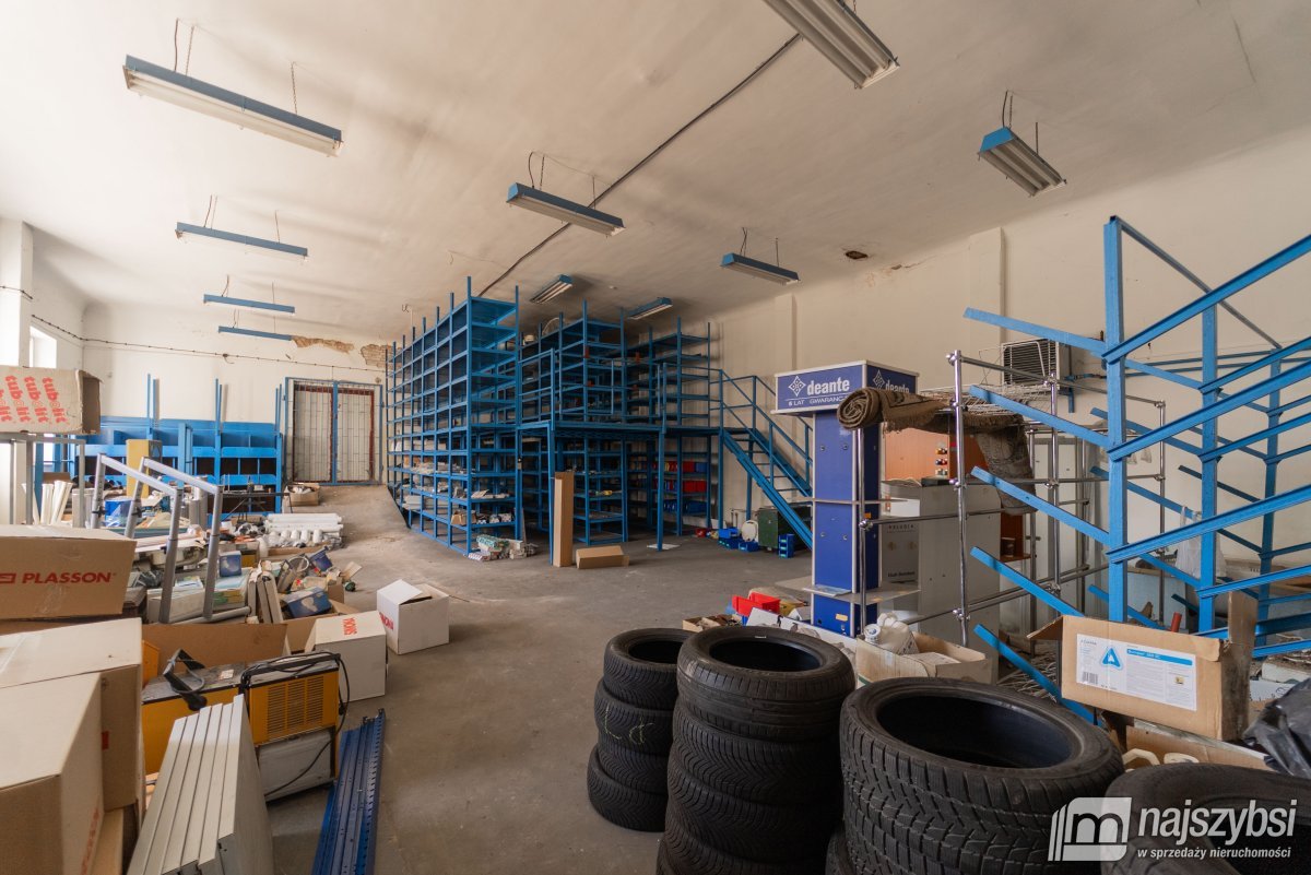 Goleniów/Miękowo - budynek magazynowy przy trasie  (14)