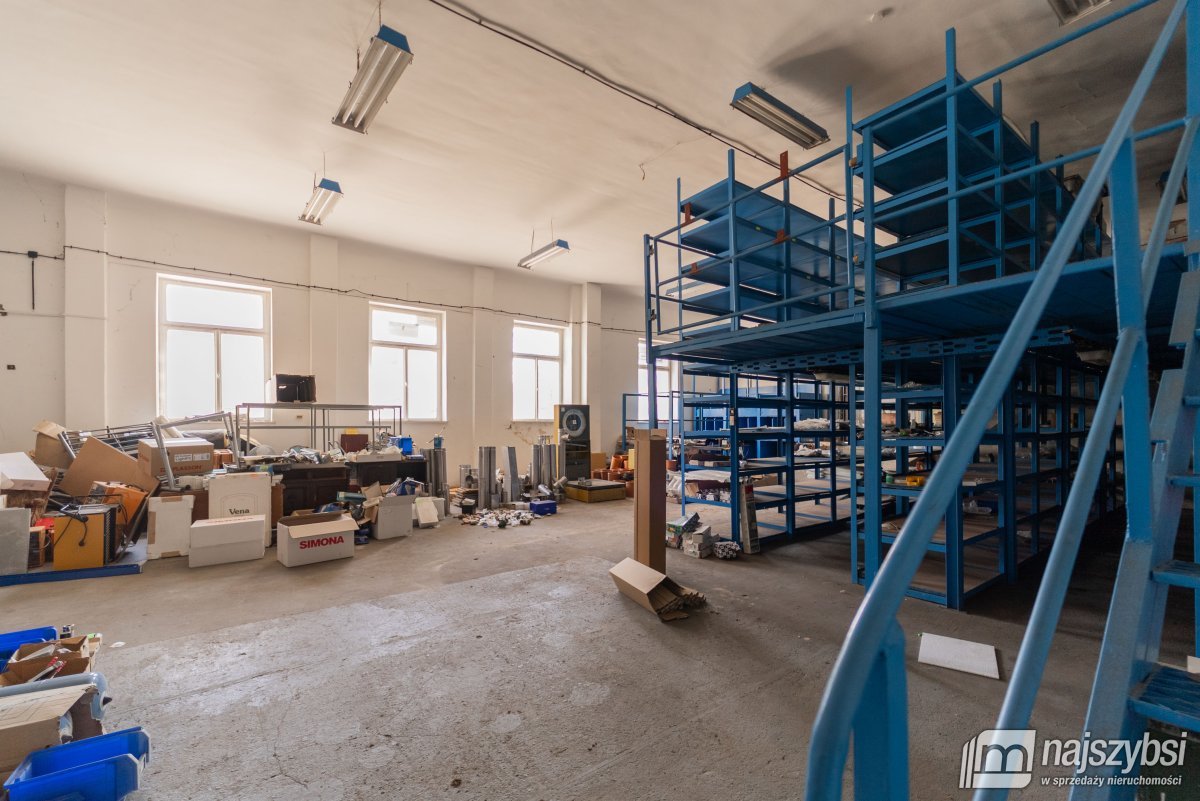 Goleniów/Miękowo - budynek magazynowy przy trasie  (16)