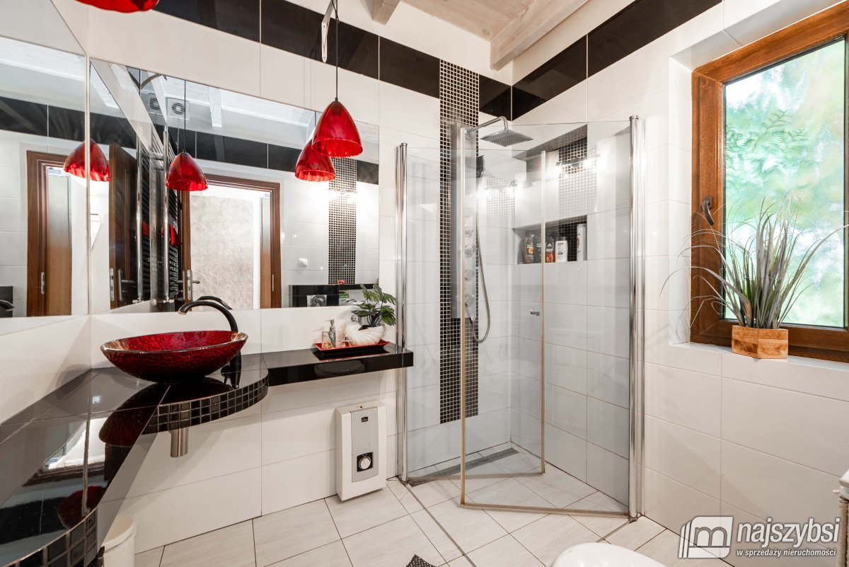 Rydzewo - dom na skraju wsi ze stawem (10)