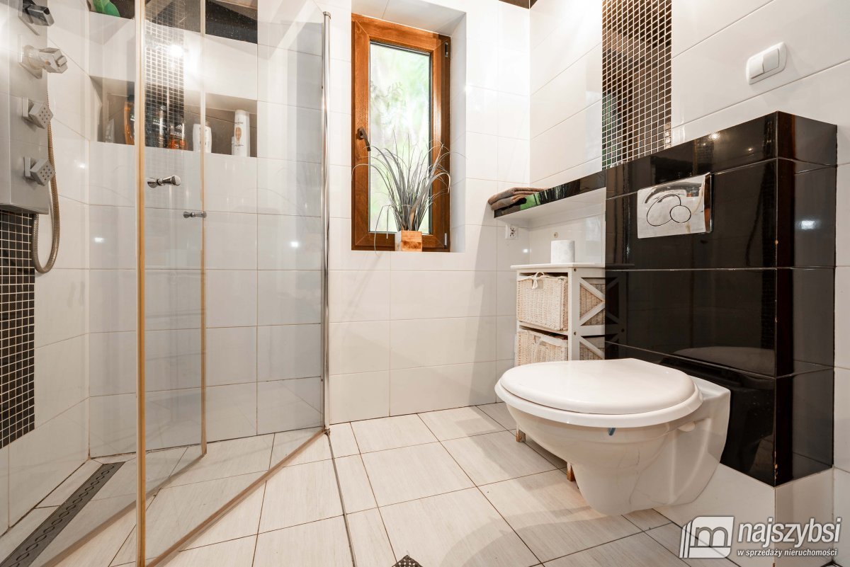 Rydzewo - dom na skraju wsi ze stawem (11)