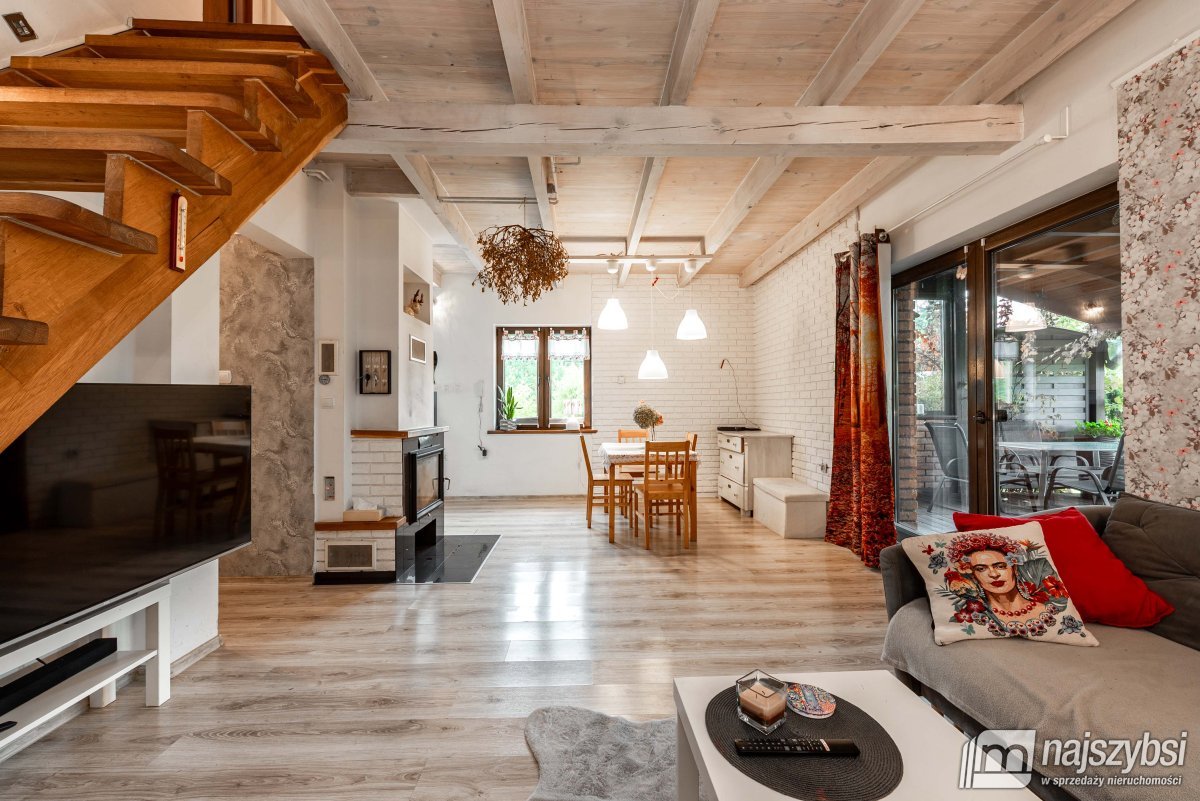 Rydzewo - dom na skraju wsi ze stawem (12)