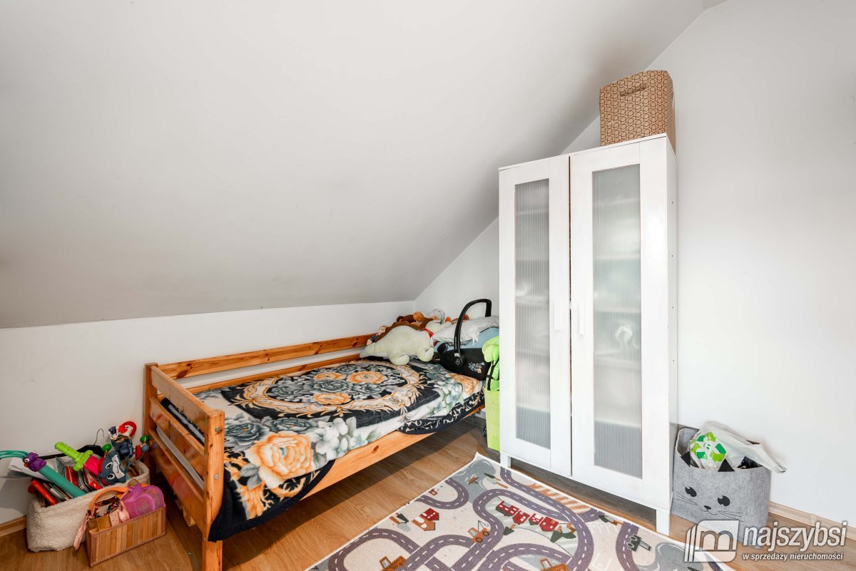 Rydzewo - dom na skraju wsi ze stawem (24)