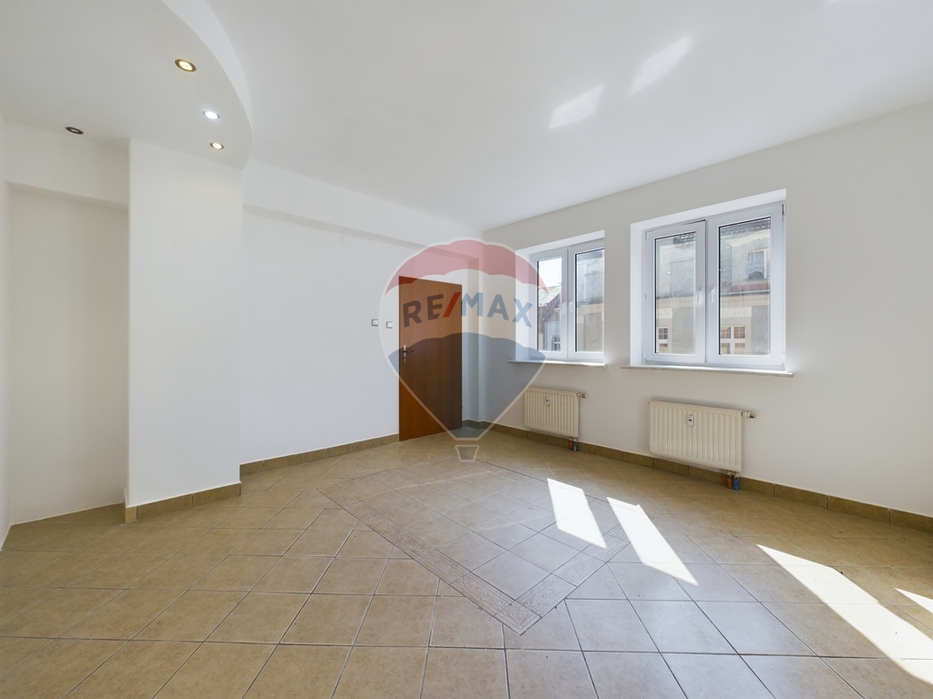 Budynek mieszkalno-usługowy w centrum Szczecinka! (8)