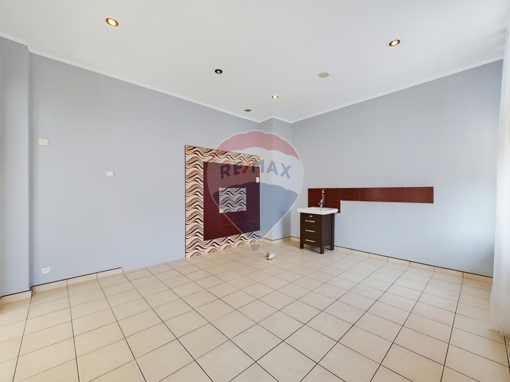 Budynek mieszkalno-usługowy w centrum Szczecinka! (13)