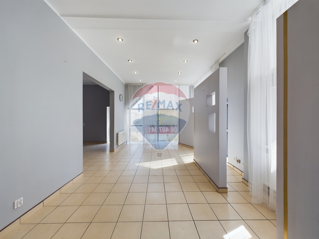 Budynek mieszkalno-usługowy w centrum Szczecinka! (19)