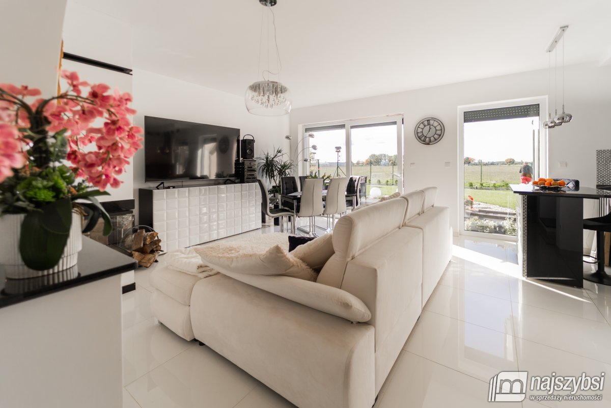 Wrzosowo - pół domu w zabudowie bliźniaczej 2024r
 (8)