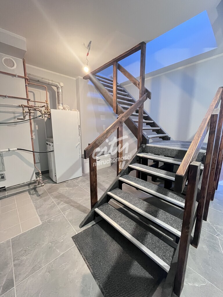 Załom - dom na wynajem dla pracowników! (21)