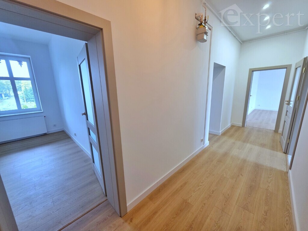 Nowoczesne 3 pokojowe mieszkanie, 1 piętro. Garaż (11)