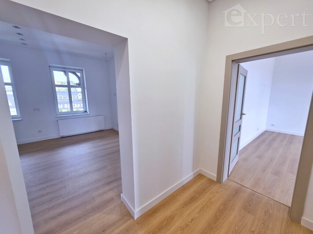 Nowoczesne 3 pokojowe mieszkanie, 1 piętro. Garaż (15)