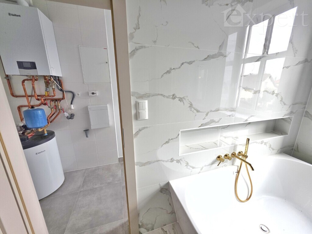 Nowoczesne 3 pokojowe mieszkanie, 1 piętro. Garaż (21)