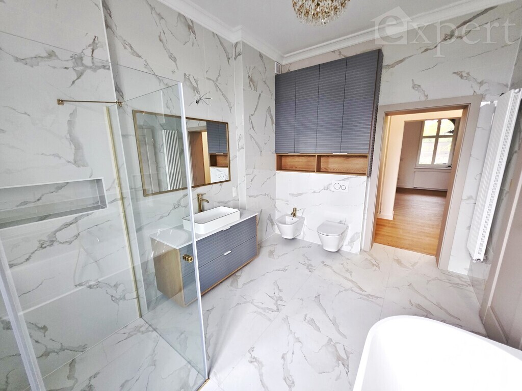 Nowoczesne 3 pokojowe mieszkanie, 1 piętro. Garaż (23)