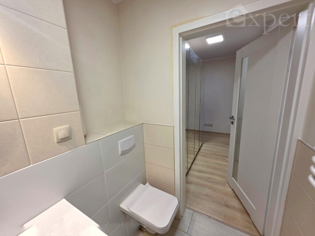 Kawalerka z balkonem na 1 piętrze ul. Skarbowa (9)