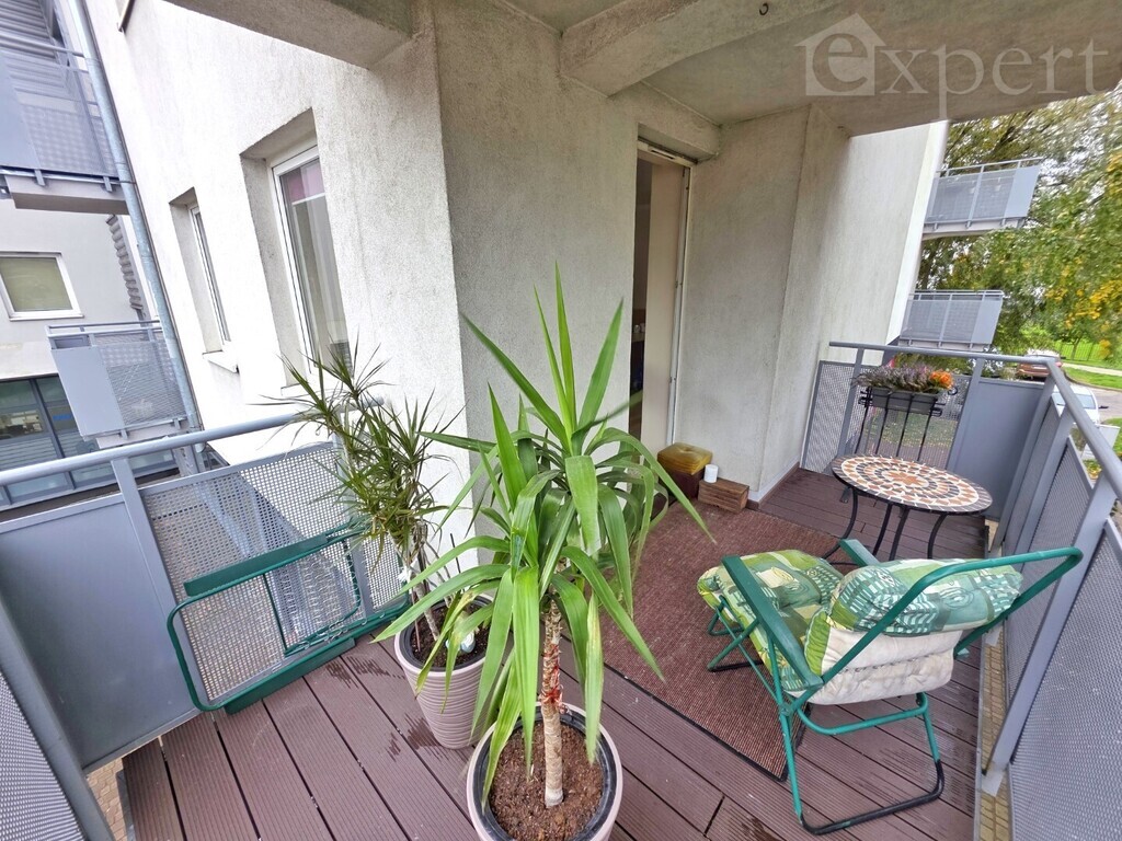 Kawalerka z balkonem na 1 piętrze ul. Skarbowa (2)