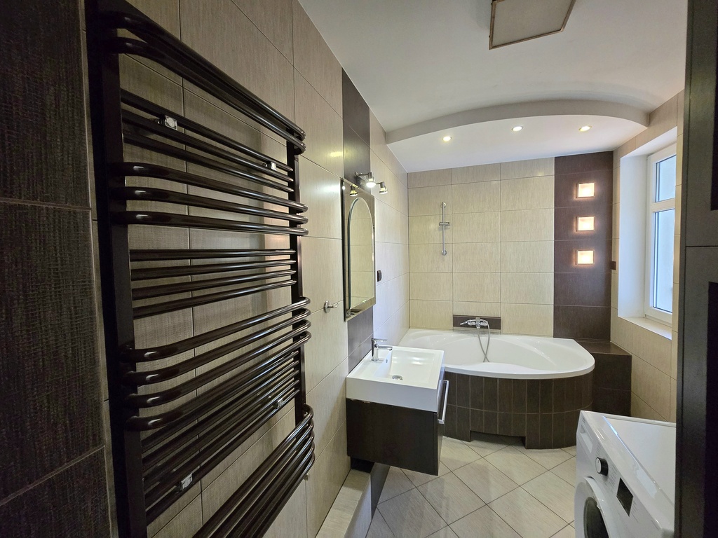 Piękne mieszkanie z dużym tarasem (14)