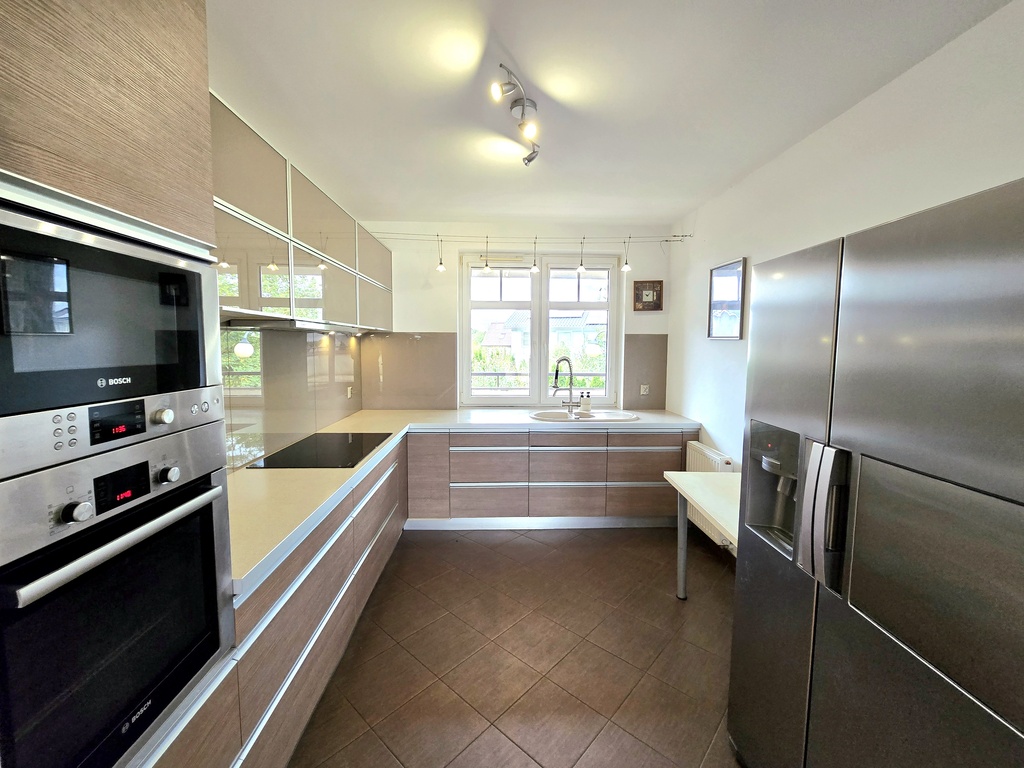 Piękne mieszkanie z dużym tarasem (5)