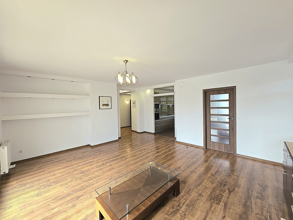 Piękne mieszkanie z dużym tarasem (3)