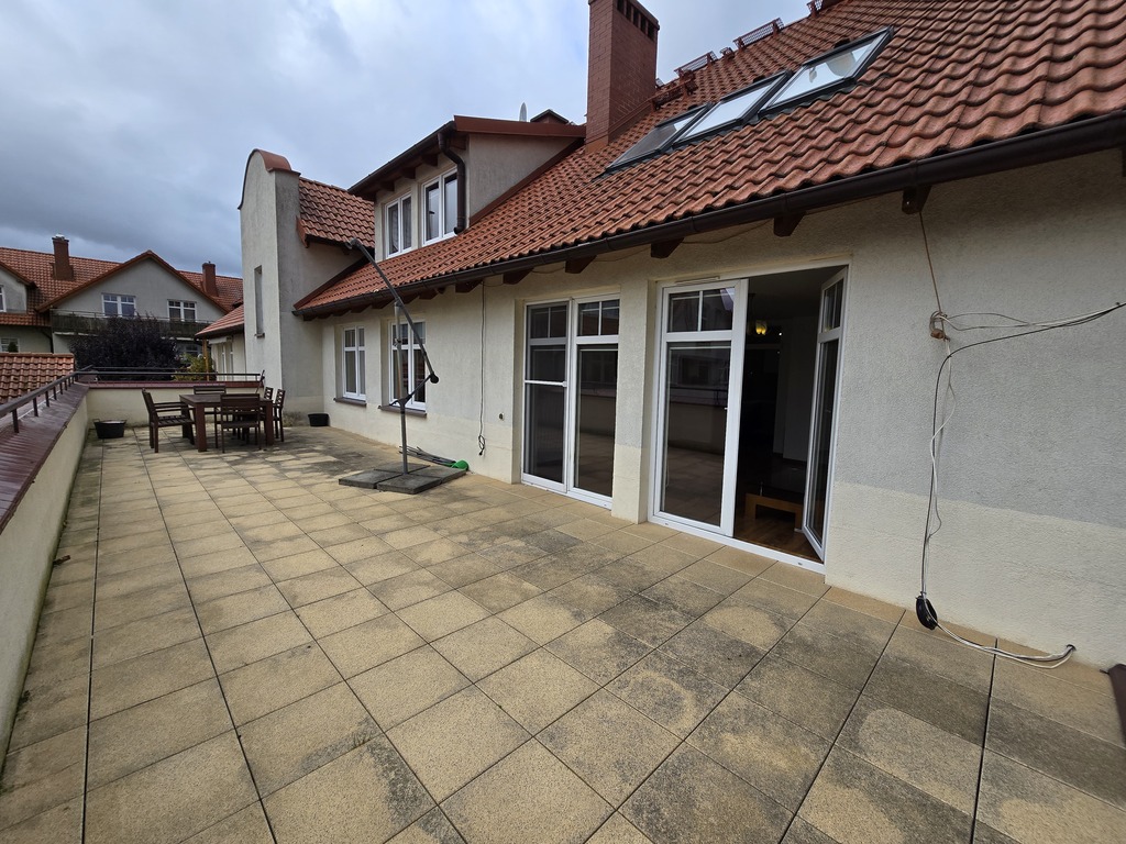 Piękne mieszkanie z dużym tarasem (21)