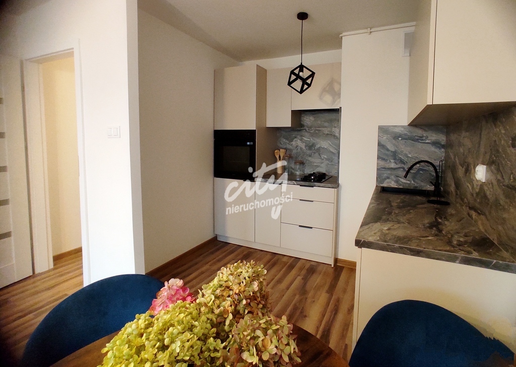 Wyremont. kawalerka z Najemcą - inwestycja,2 windy (4)