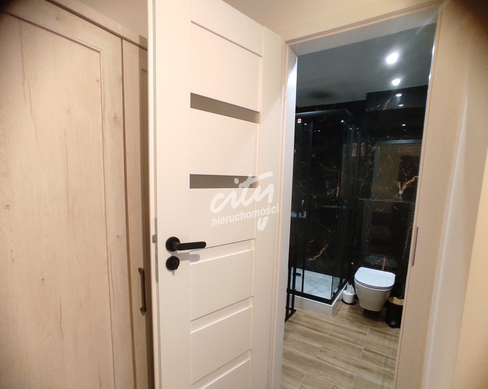 Wyremont. kawalerka z Najemcą - inwestycja,2 windy (12)