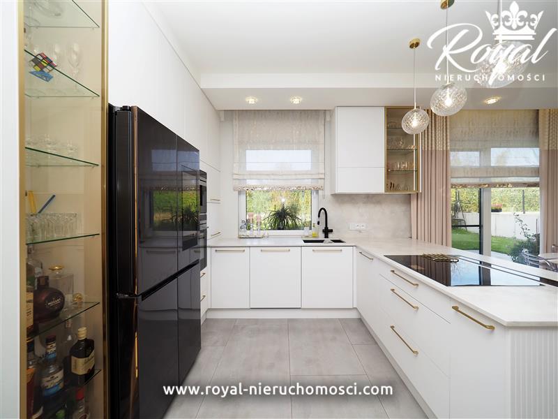 Ekskluzywny bliźniak z 2023 r. w Nowych Bielicach (10)