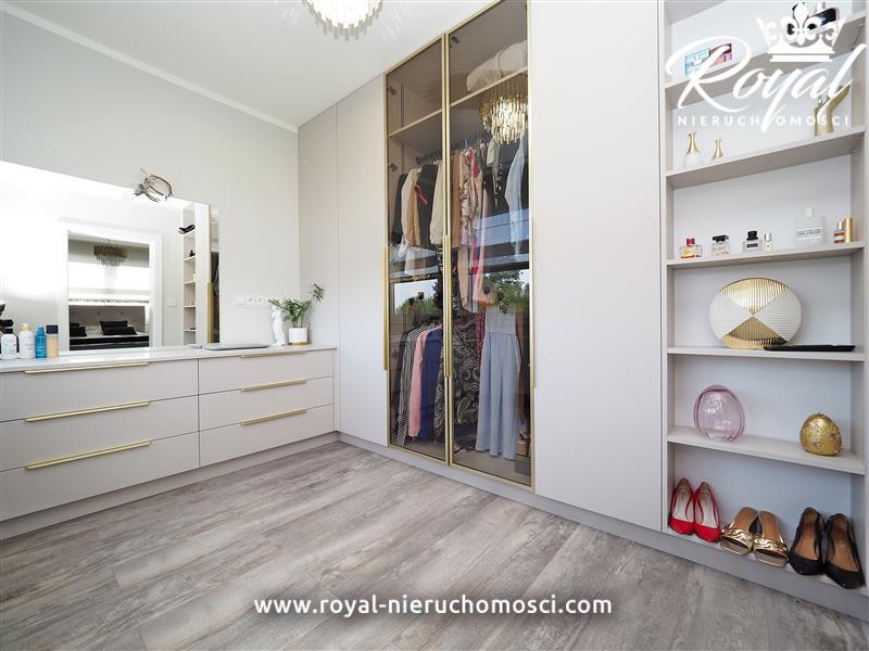 Ekskluzywny bliźniak z 2023 r. w Nowych Bielicach (13)