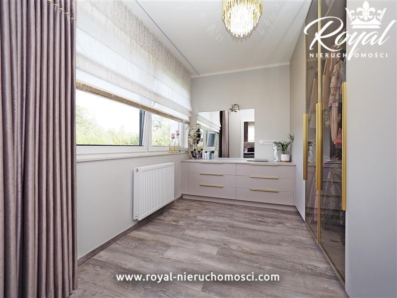 Ekskluzywny bliźniak z 2023 r. w Nowych Bielicach (14)