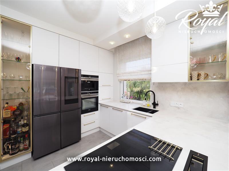 Ekskluzywny bliźniak z 2023 r. w Nowych Bielicach (8)