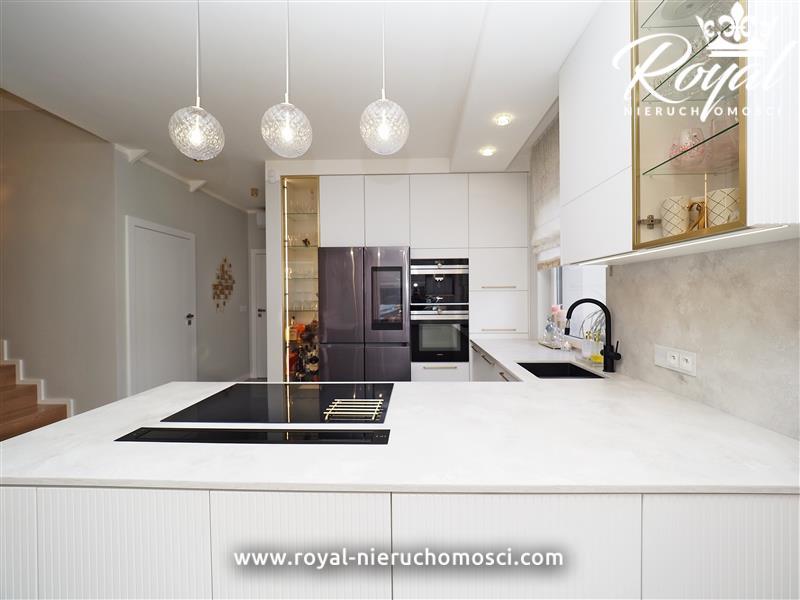 Ekskluzywny bliźniak z 2023 r. w Nowych Bielicach (9)