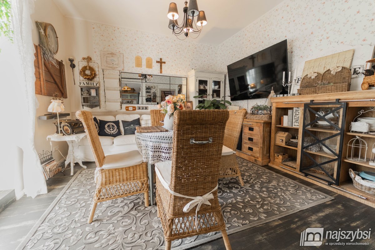 CHOSZCZNO - PIĘKNY RUSTYKALNY  DOM  (19)