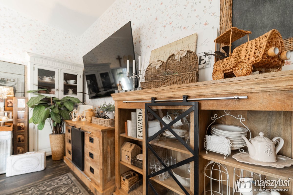 CHOSZCZNO - PIĘKNY RUSTYKALNY  DOM  (22)