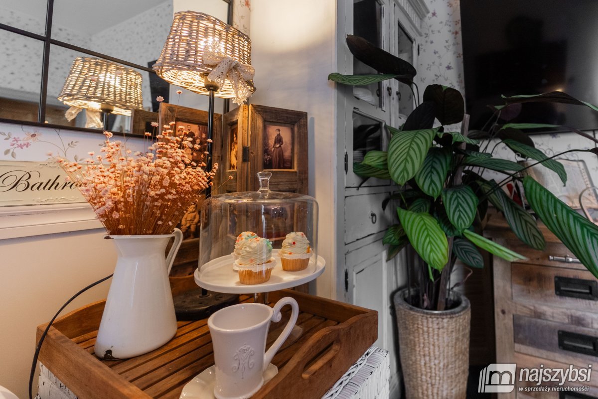 CHOSZCZNO - PIĘKNY RUSTYKALNY  DOM  (23)