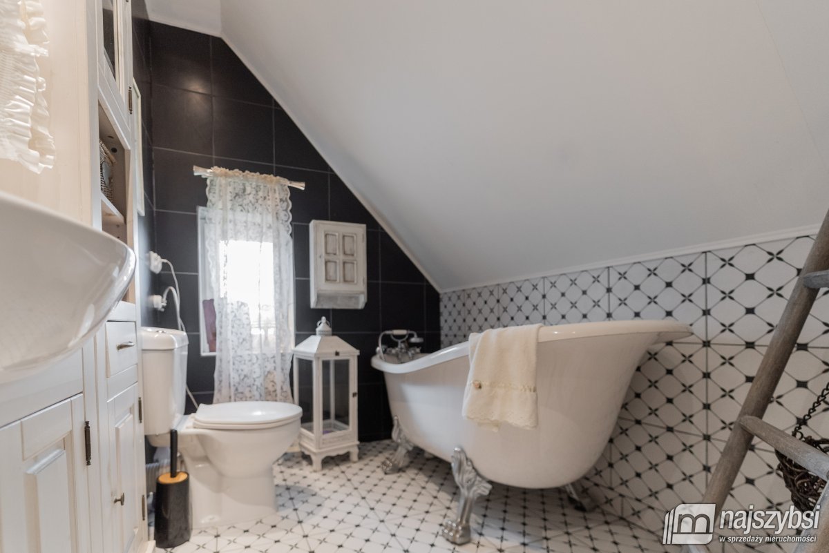 CHOSZCZNO - PIĘKNY RUSTYKALNY  DOM  (32)