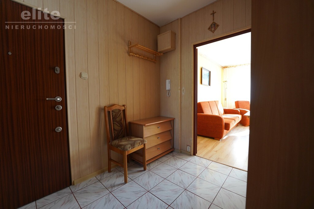 ŚRÓDMIEŚCIE, 2 pok. z balkonem i piwnicą (6)