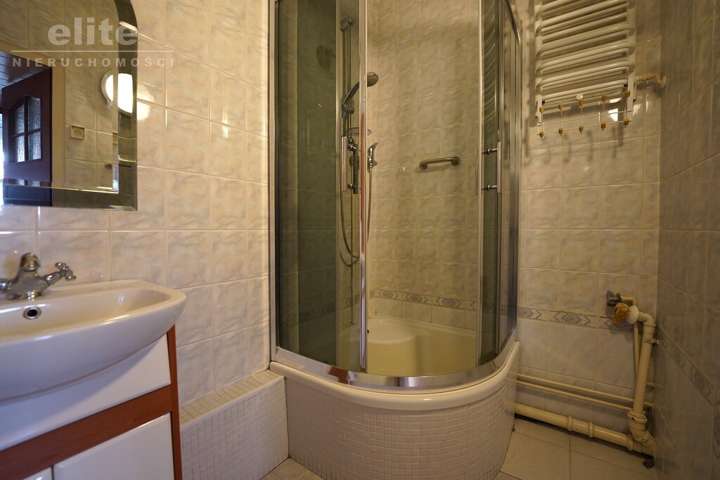 ŚRÓDMIEŚCIE, 2 pok. z balkonem i piwnicą (12)