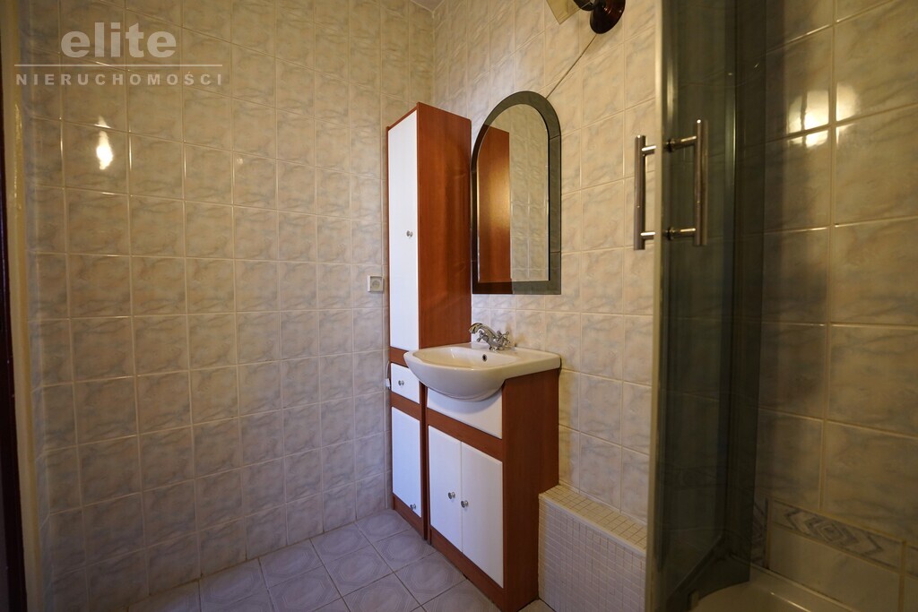 ŚRÓDMIEŚCIE, 2 pok. z balkonem i piwnicą (13)