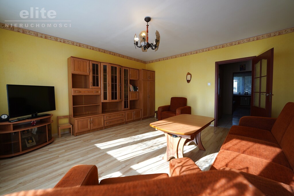 ŚRÓDMIEŚCIE, 2 pok. z balkonem i piwnicą (1)