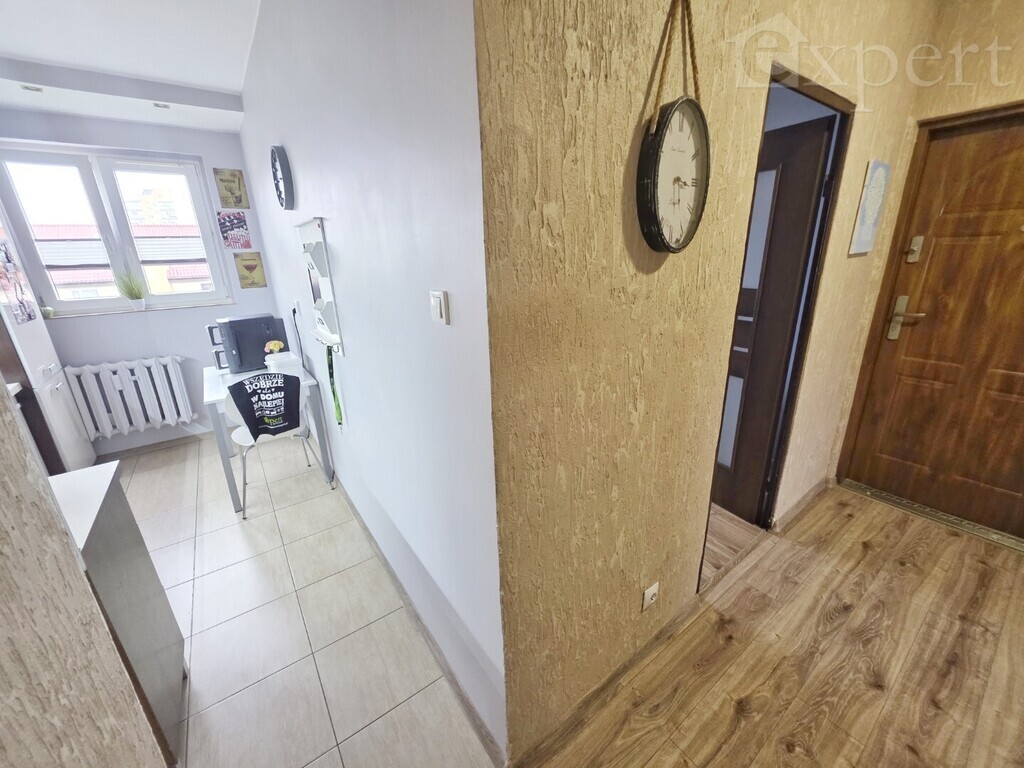 Ładne 3 pokoje os.Letnie - duży balkon  z garażem (17)