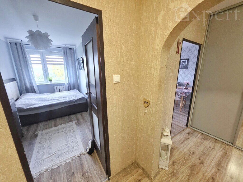 Ładne 3 pokoje os.Letnie - duży balkon  z garażem (5)