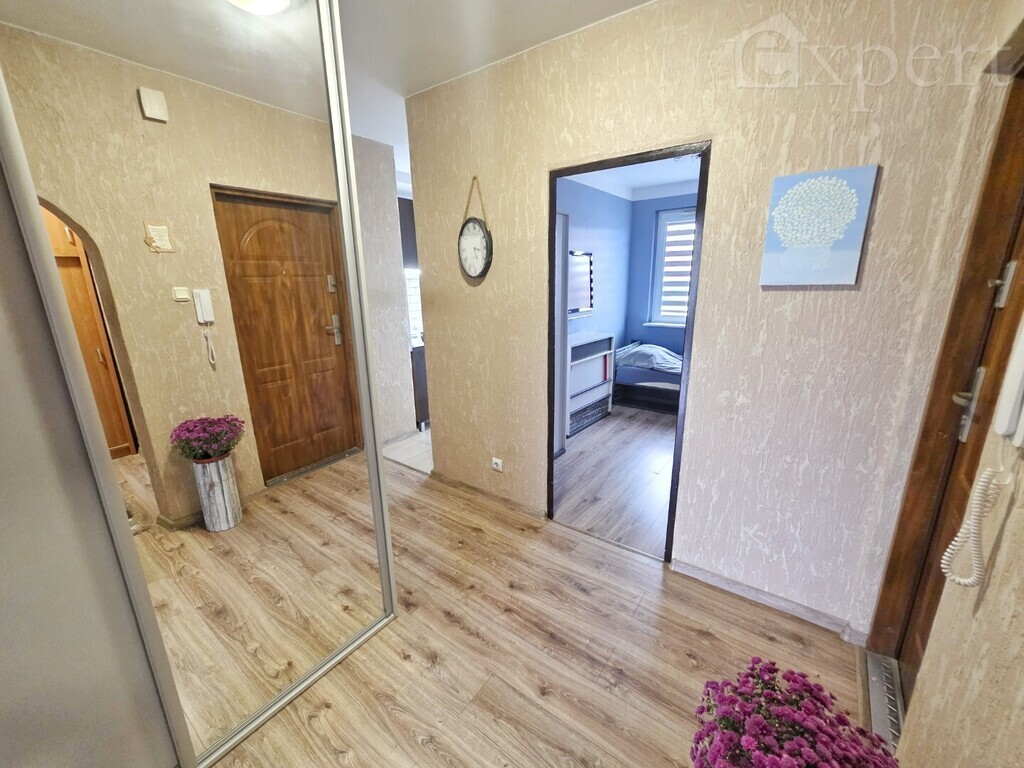 Ładne 3 pokoje os.Letnie - duży balkon  z garażem (10)