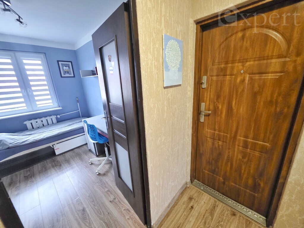 Ładne 3 pokoje os.Letnie - duży balkon  z garażem (8)