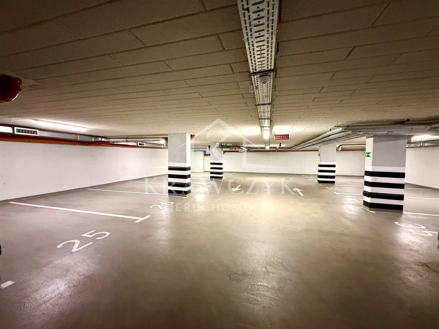 WYNAJEM 11 MIEJSC PARKINGOWYCH - CENTRUM  (2)