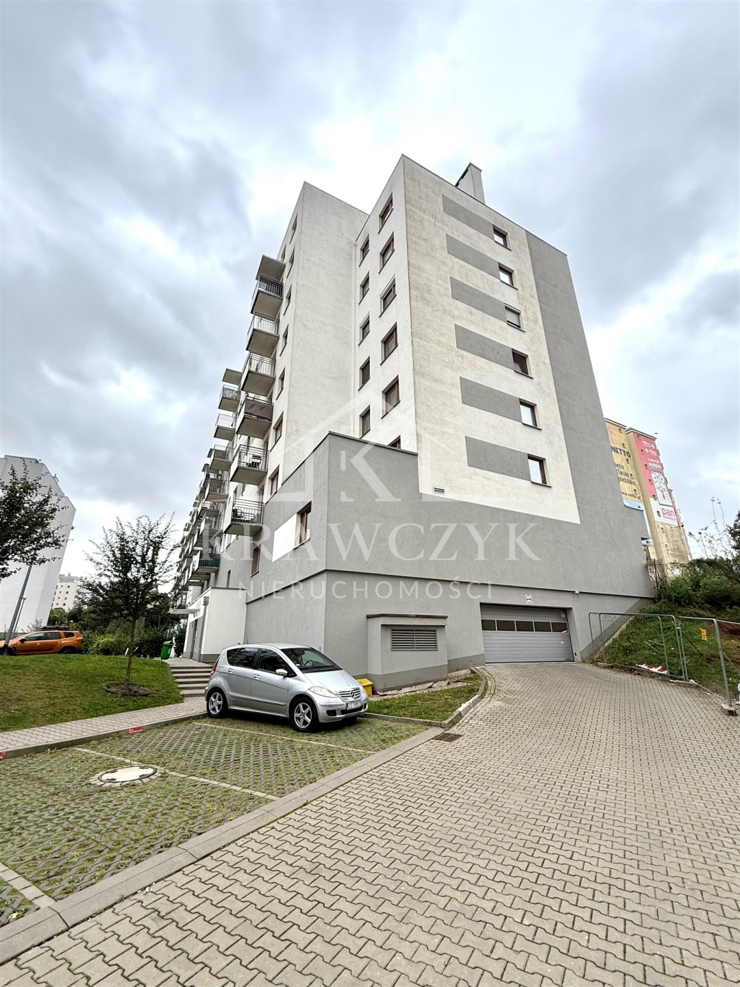 WYNAJEM 11 MIEJSC PARKINGOWYCH - CENTRUM  (5)