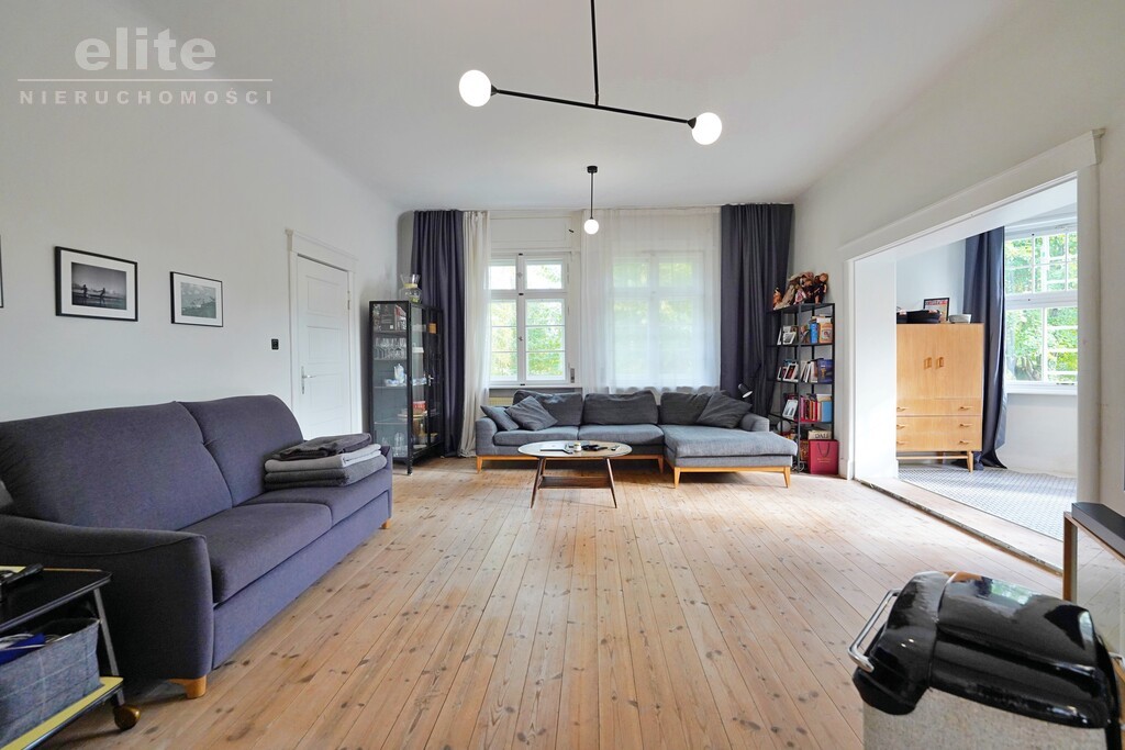 Mieszkanie w zabytkowej willi 179m2 (1)