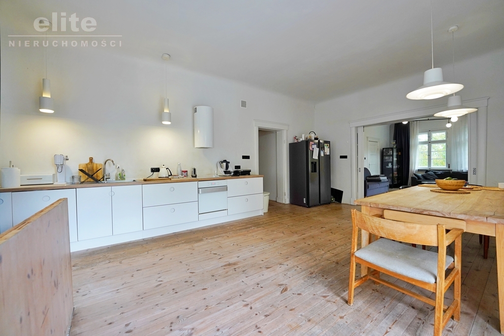 Mieszkanie w zabytkowej willi 179m2 (9)