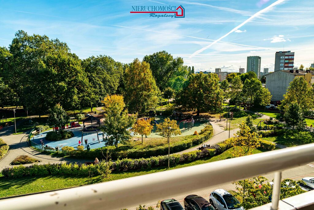 Duże mieszkanie dwupokojowe na osiedlu Platan (1)