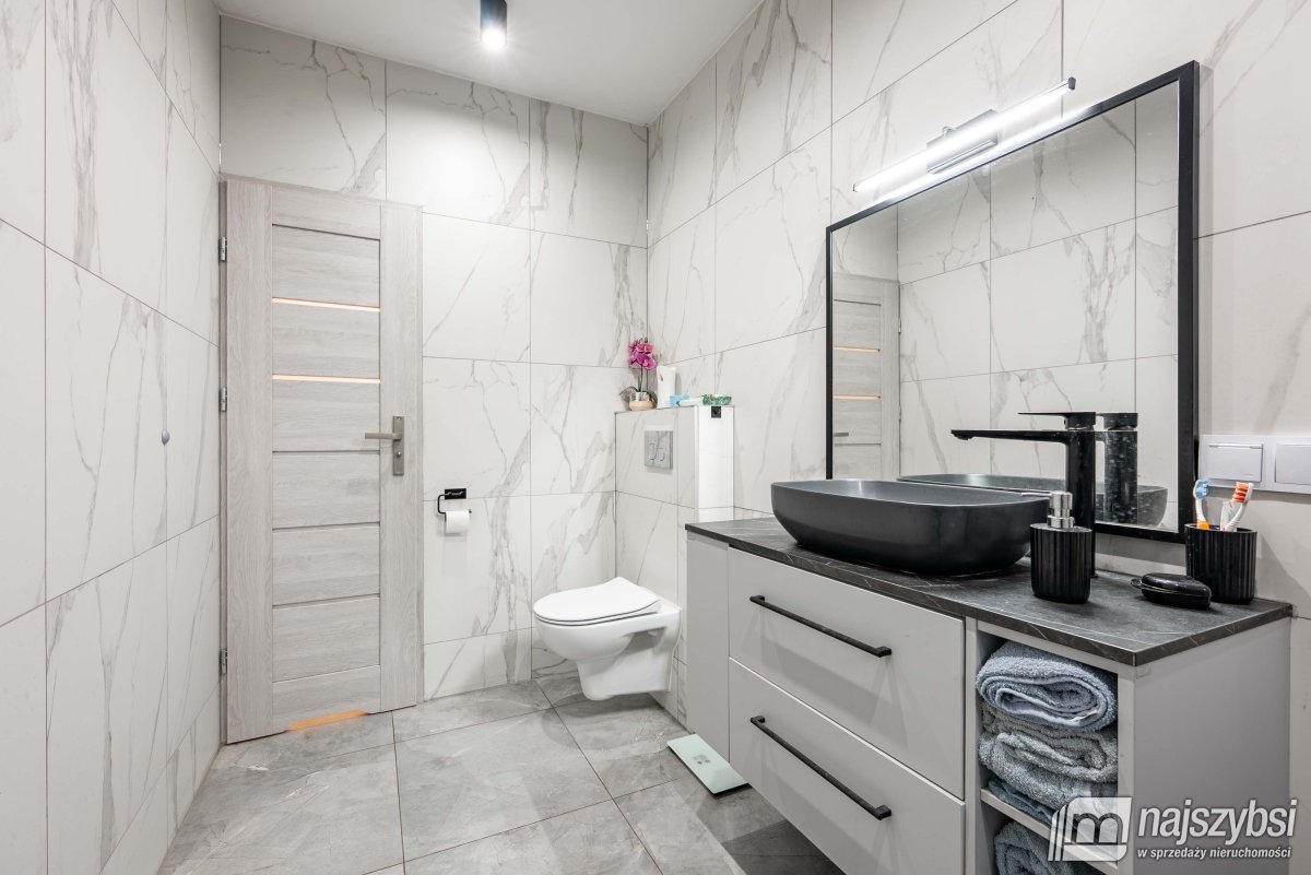 Połczyn-Zdrój - dom jednorodzinny na uboczu miasta (16)