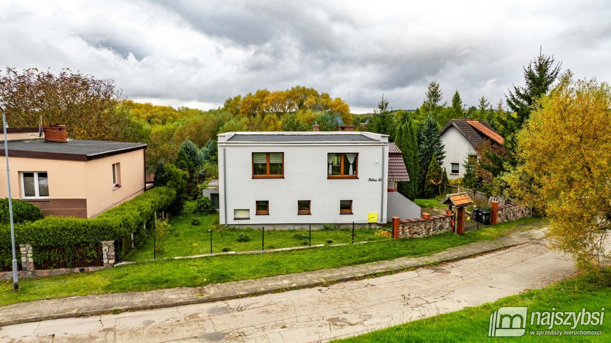 Połczyn-Zdrój - dom jednorodzinny na uboczu miasta (2)