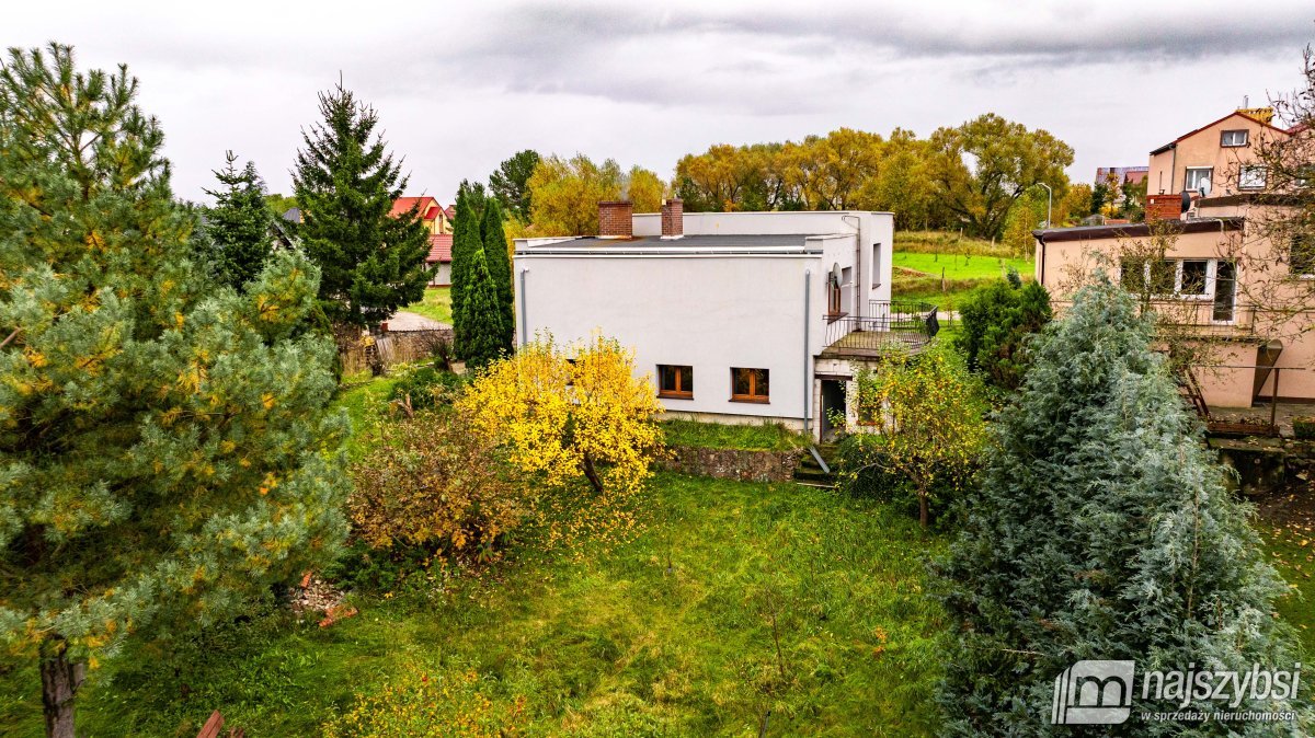 Połczyn-Zdrój - dom jednorodzinny na uboczu miasta (3)