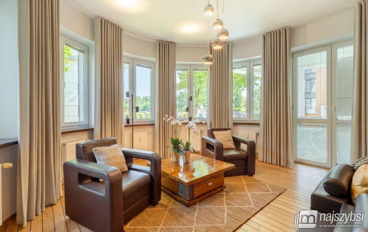 KOŁOBRZEG - LUKSUSOWE MIESZKANIE Z OGRODEM 212 M2 (1)