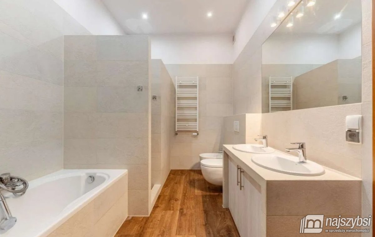 KOŁOBRZEG - LUKSUSOWE MIESZKANIE Z OGRODEM 212 M2 (10)